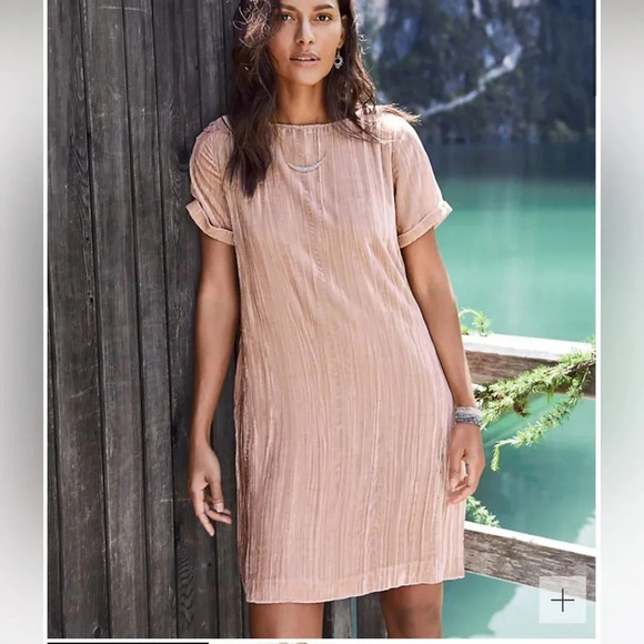 Garnet Hill Dresses & Skirts - Garnet Hill Easy Velvet Dress in Black Silk Blend old money minimalist pockets